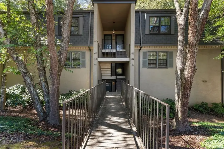143 Amherst Place Nw, Atlanta, GA 30327 - Image #2