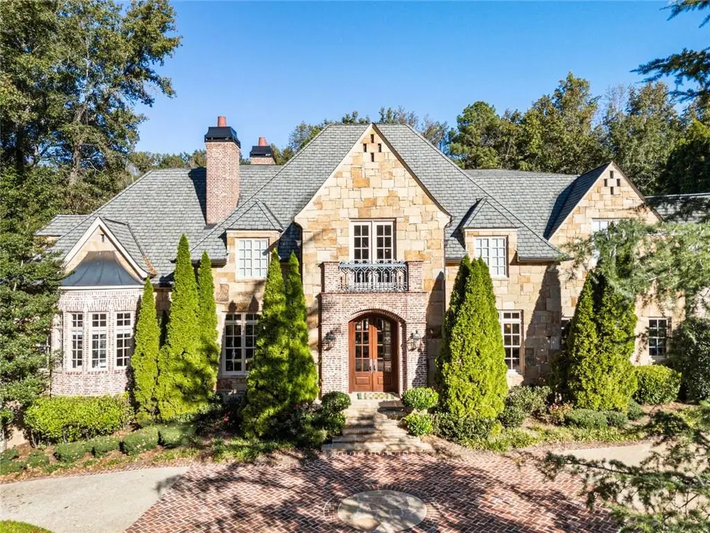 4131 Thunderbird Drive Se, Marietta, GA 30067 - Image #1