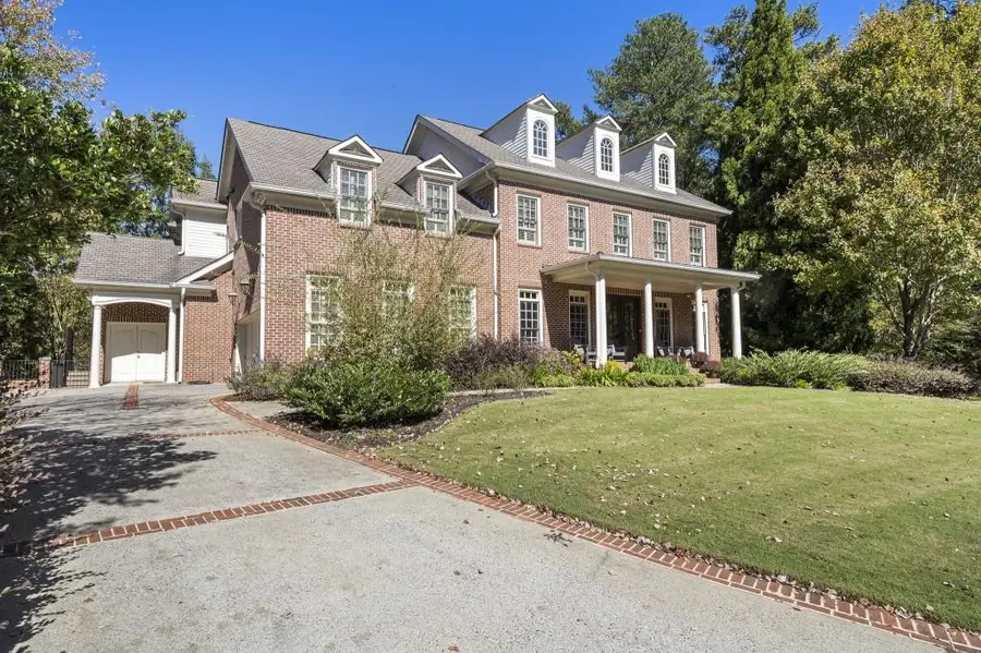 390 Ivy Knoll Ne, Atlanta, GA 30342 - Image #2
