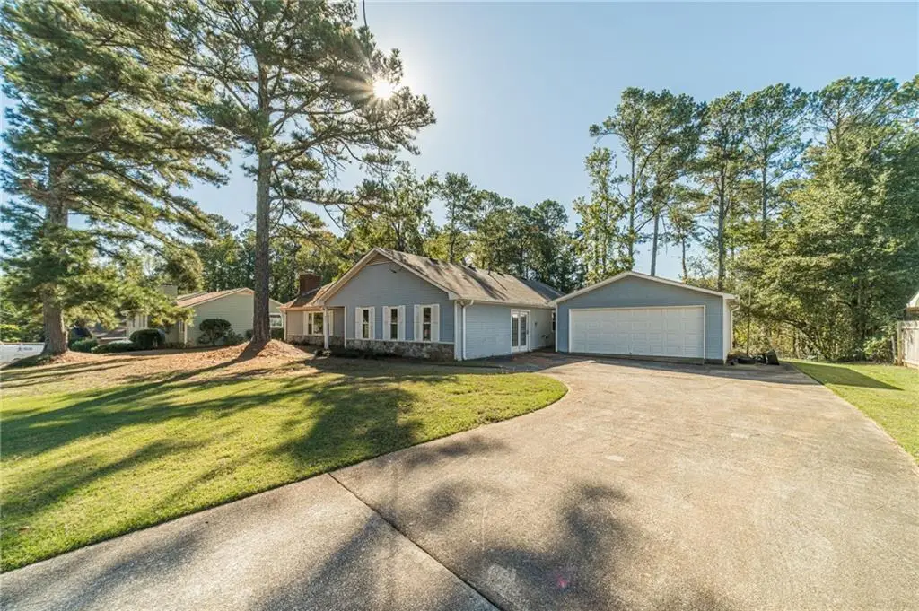 801 Greenwood Trail Se, Conyers, GA 30094 - Image #1