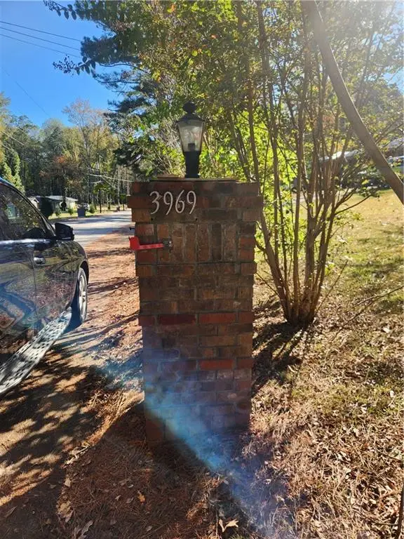 3969 W Hilda Circle, Decatur, GA 30035 - Image #2