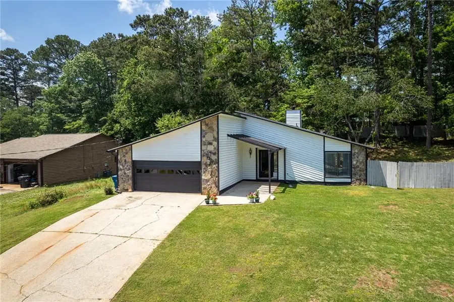 812 Steeple Chase Drive, Lawrenceville, GA 30044 - #3