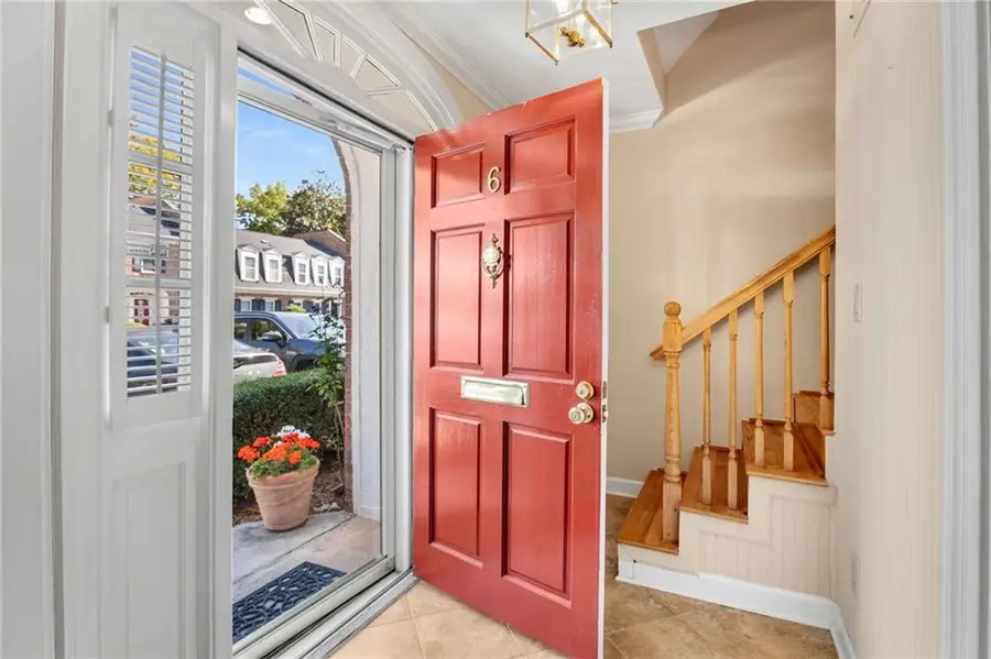 6 Scotland Place Nw, Atlanta, GA 30318 - Image #3