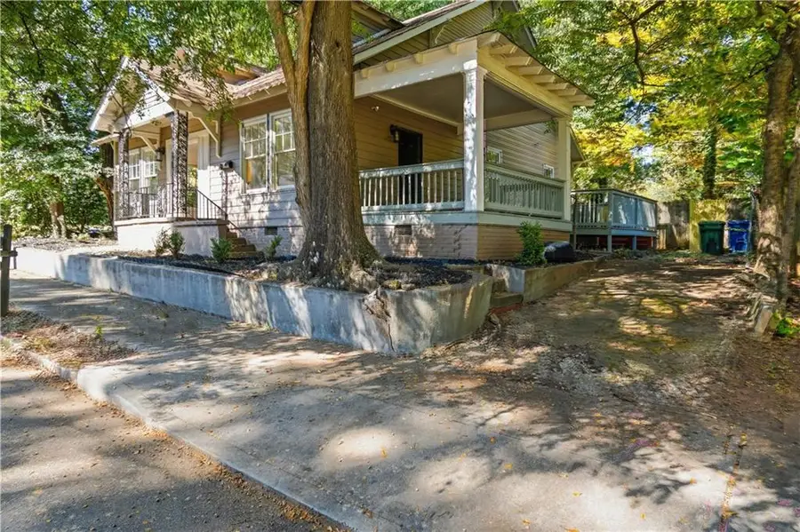 673 Pearce Street Sw, Atlanta, GA 30310 - Image #2