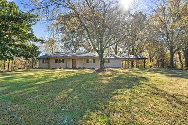 3724 Clarks Bridge Road, Gainesville, GA 30506 - Image #3