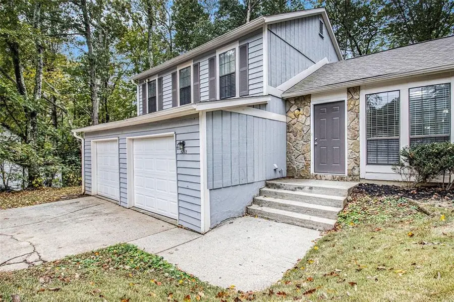 5268 Fox Path, Stone Mountain, GA 30088 - Image #3