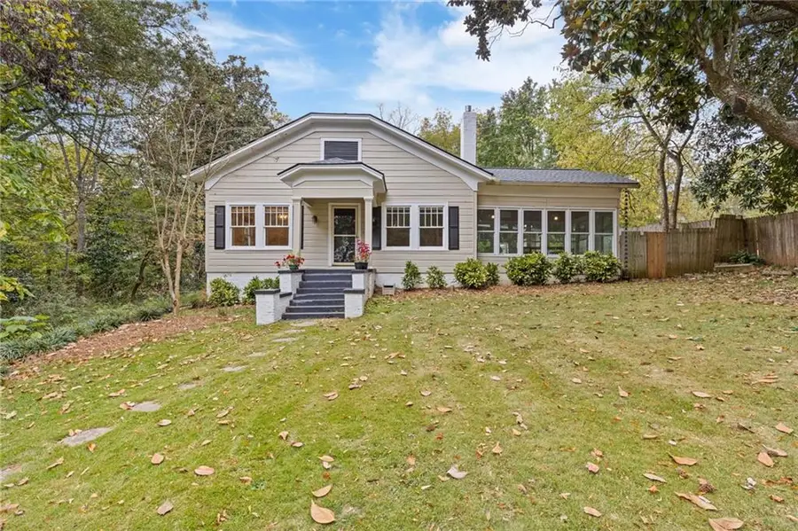 304 E Jackson Street, Buford, GA 30518 - #2