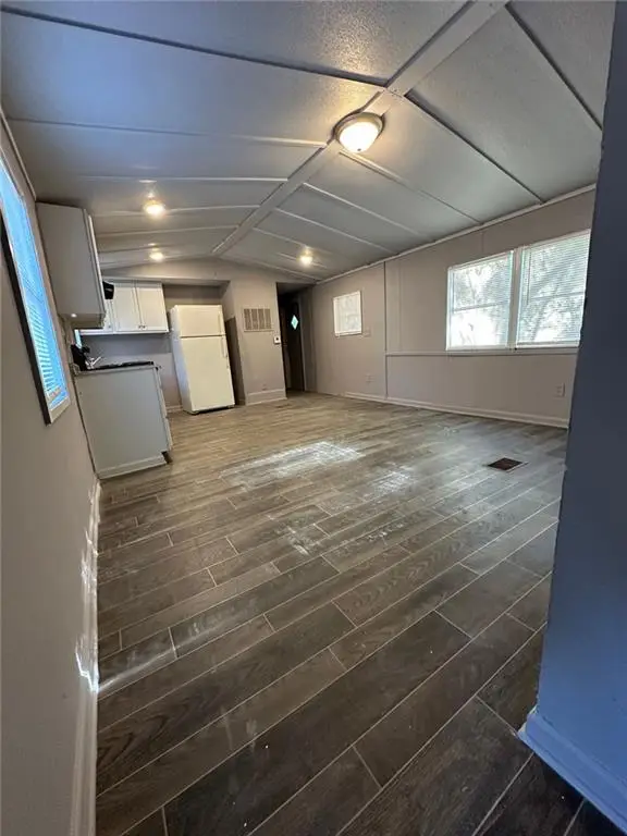 114 Skyland Drive E, Locust Grove, GA 30248 - Image #3