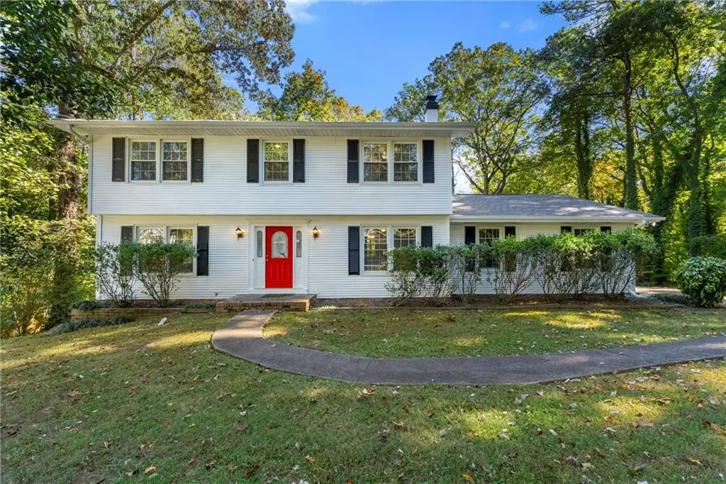 4574 Woodland Circle Ne, Roswell, GA 30075 - Image #1