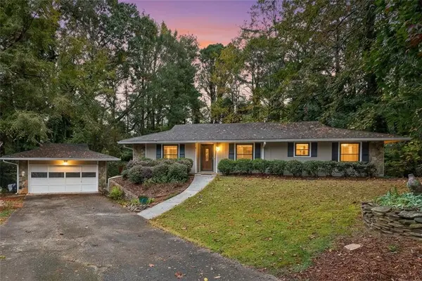 924 Hazel Court Sw, Lilburn, GA 30047