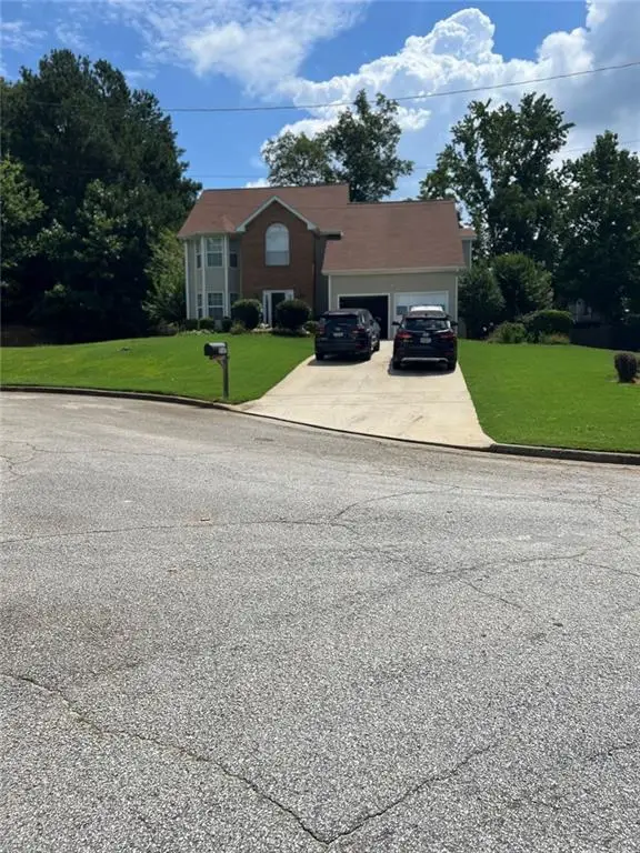 717 Conisburgh Court, Stone Mountain, GA 30087