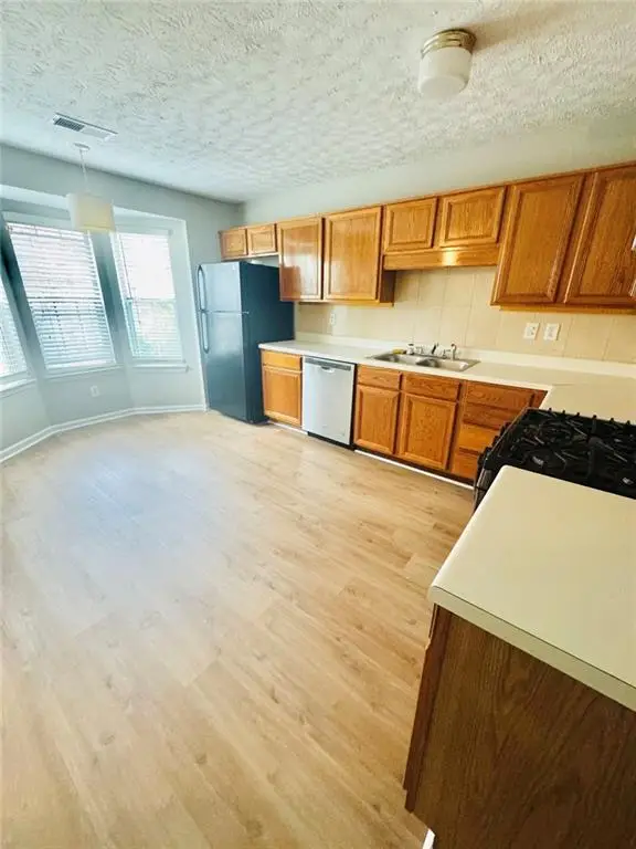 146 Willow Stream Court, Roswell, GA 30076 - Image #3