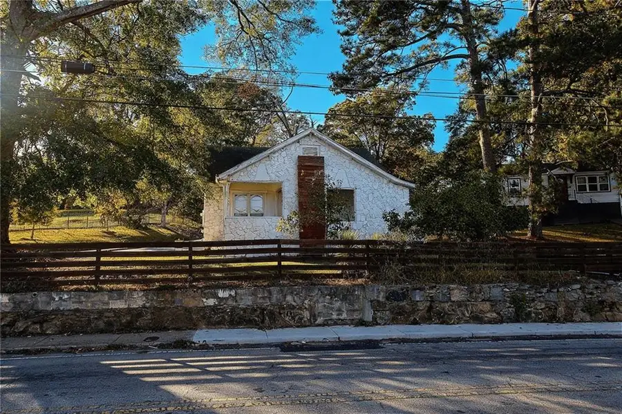 602 W Lake Avenue Nw, Atlanta, GA 30318 - Image #2