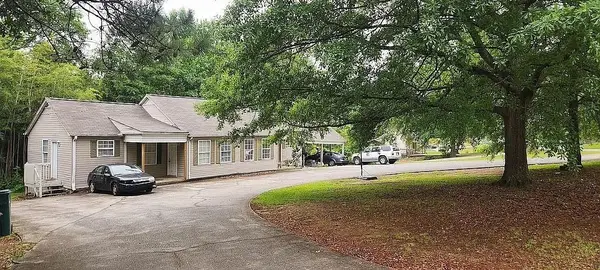 521 Adamson Ave, Carrollton, GA 30117