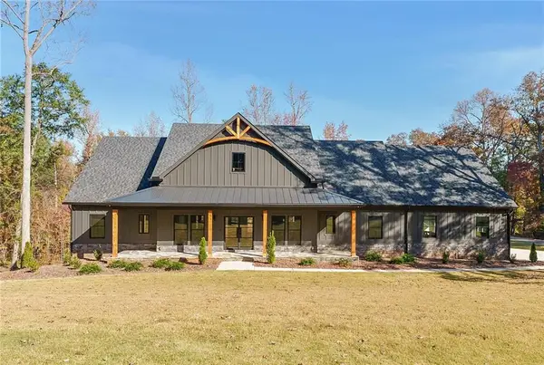 100 Ridge Way, Forsyth, GA 31029