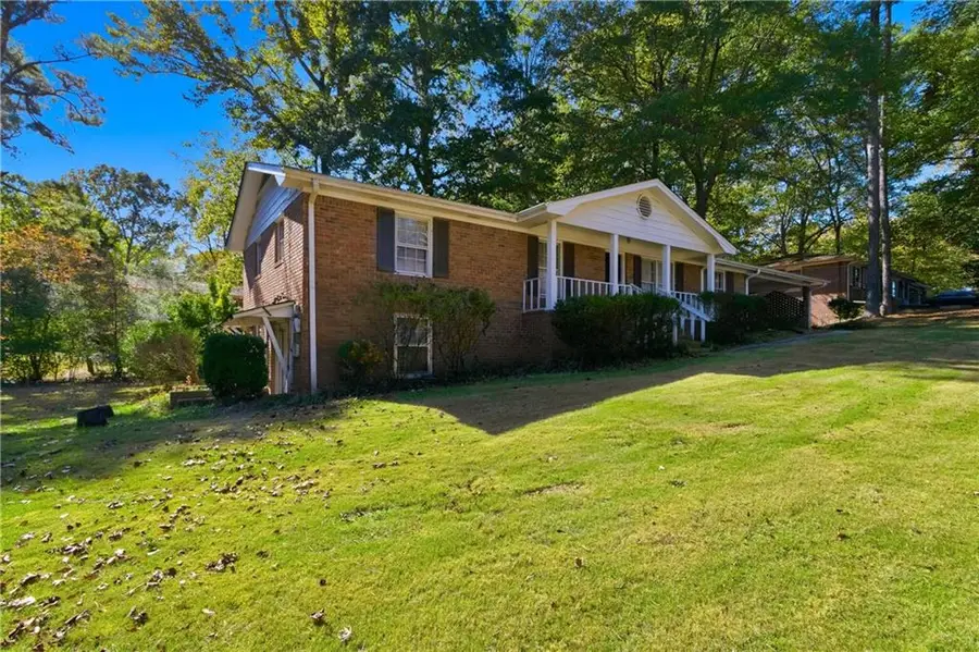 2700 Flintlock Lane Sw, Marietta, GA 30008 - Image #2