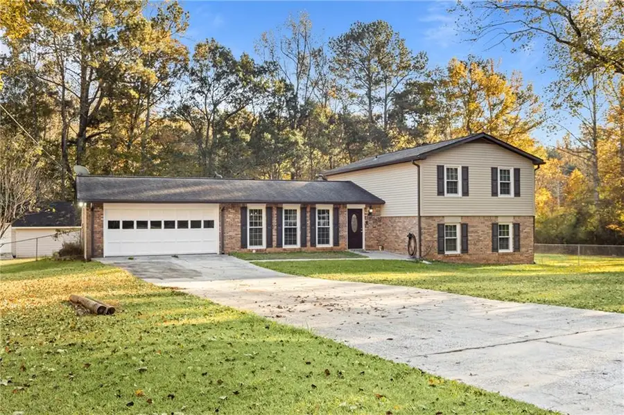 3222 Martin Drive Sw, Lilburn, GA 30047 - Image #2