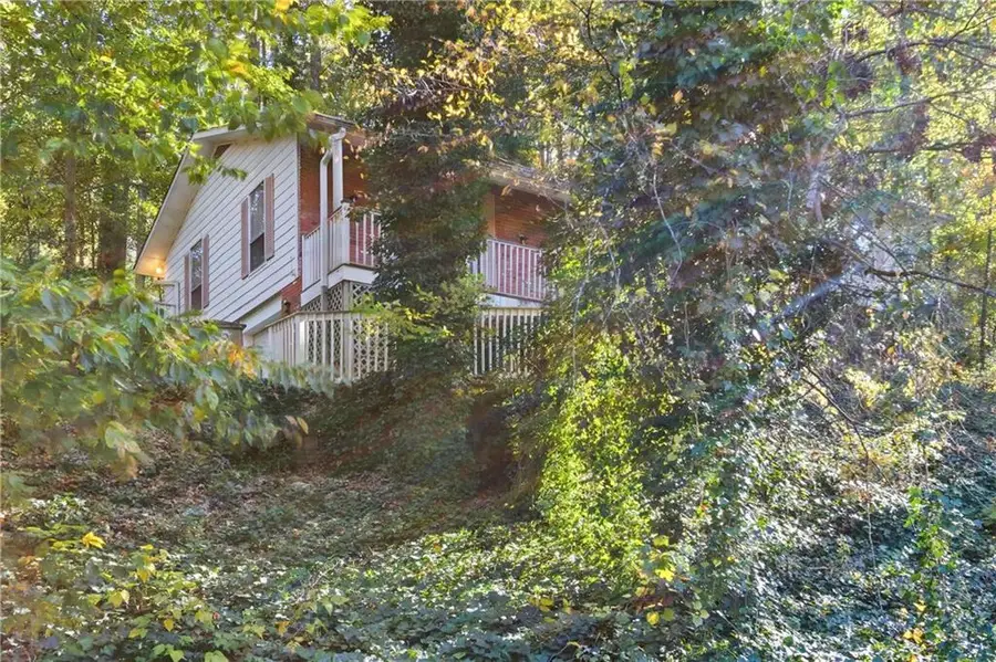 253 Lamplighter Lane Se, Marietta, GA 30067 - Image #2