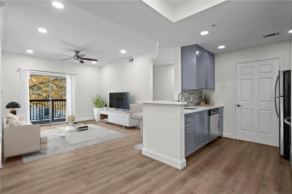 1075 Peachtree Walk Ne #A208, Atlanta, GA 30309 - Image #1