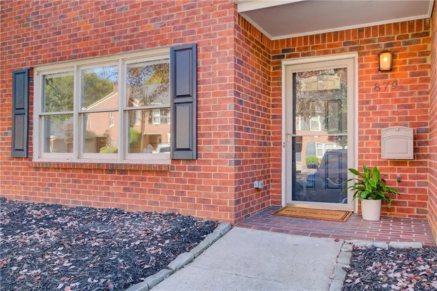 879 Lenox Oaks Circle Ne, Atlanta, GA 30324 - Image #2
