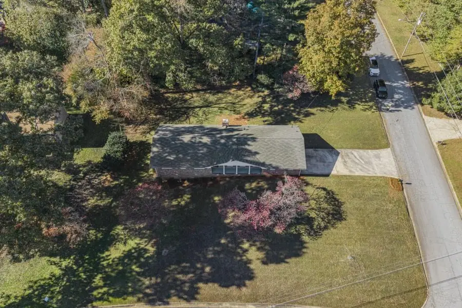 483 Rollingwood Drive, Stone Mountain, GA 30087 - Image #3