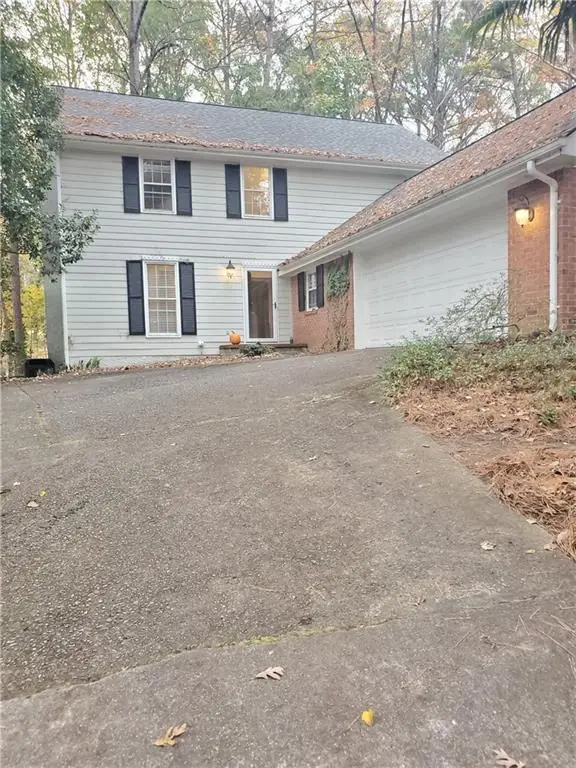 425 Hackberry Lane, Roswell, GA 30076 - Image #1