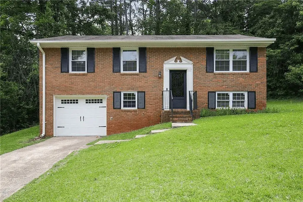 2444 Rolling View Drive Se, Smyrna, GA 30080 - Image #1