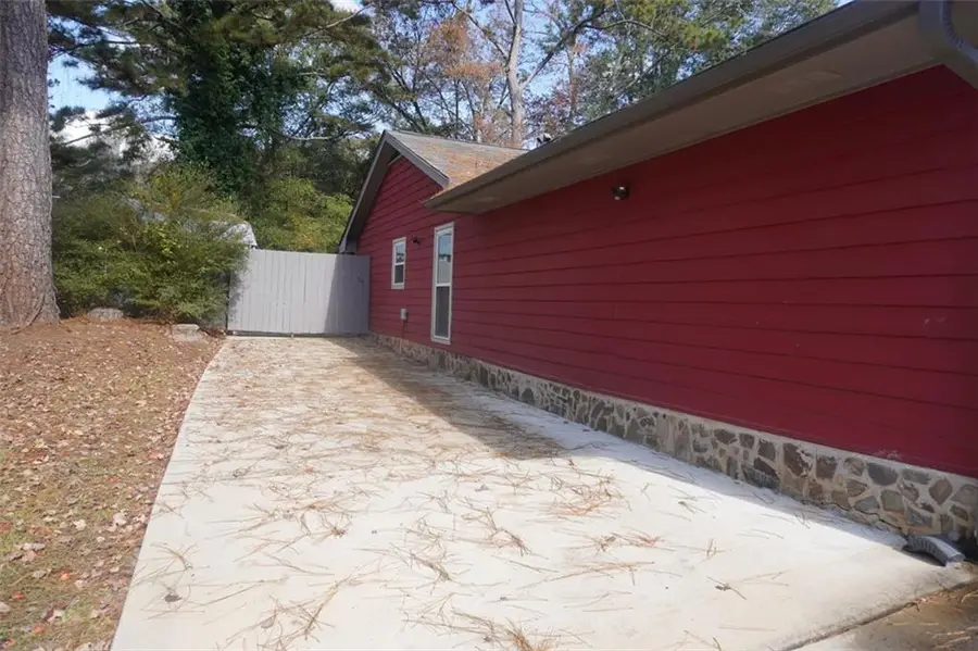 1558 Thornwood Court, Jonesboro, GA 30236 - Image #3