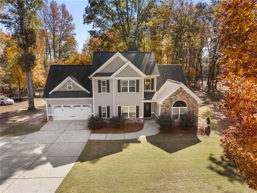 732 E Jefferson Street, Hoschton, GA 30548 - #1