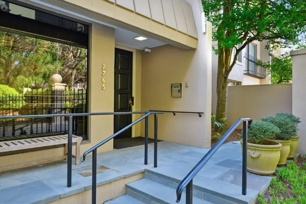 2765 Peachtree Road Ne #3, Atlanta, GA 30305 - Image #1