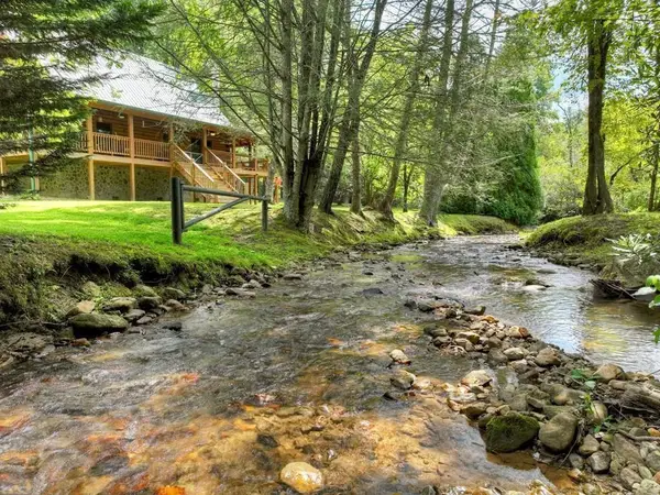 656 Newberry Drive, Ellijay, GA 30536