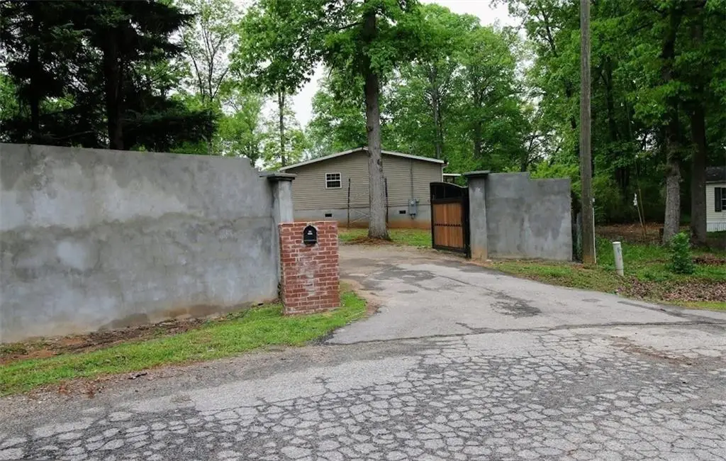 208 Holliday Way, Carrollton, GA 30116 - Image #1