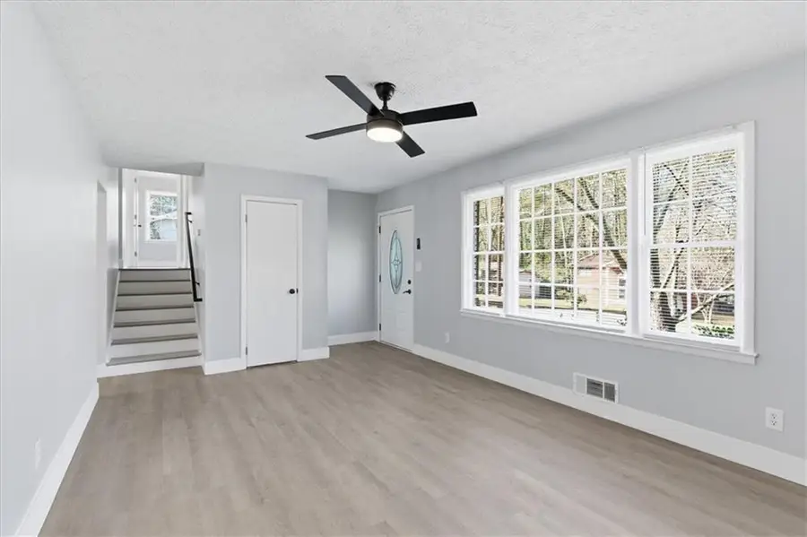 5674 Sandhurst Drive, Forest Park, GA 30297 - Image #3