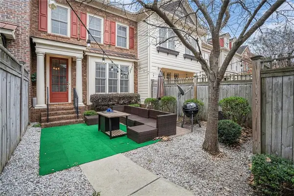 6084 Holly Park Lane Se, Mableton, GA 30126