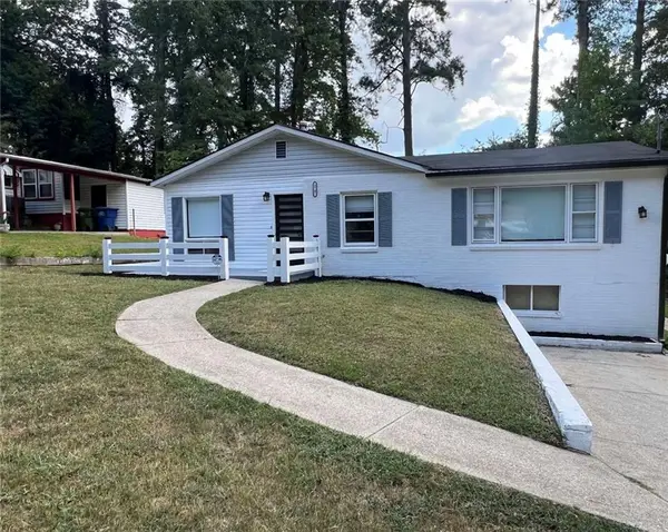 2747 Santa Barbara Drive Nw, Atlanta, GA 30318