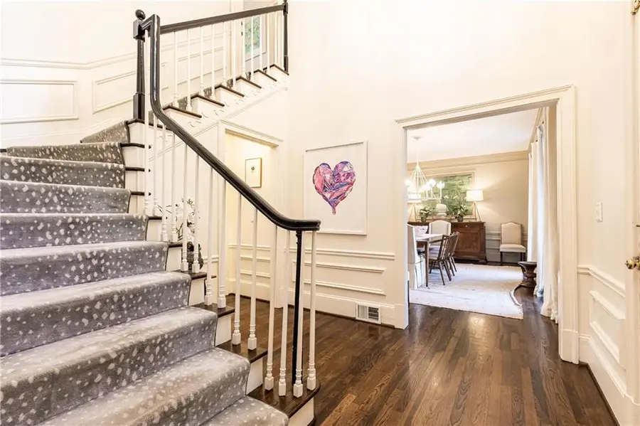 900 Hawick Drive Nw, Atlanta, GA 30327 - Image #3