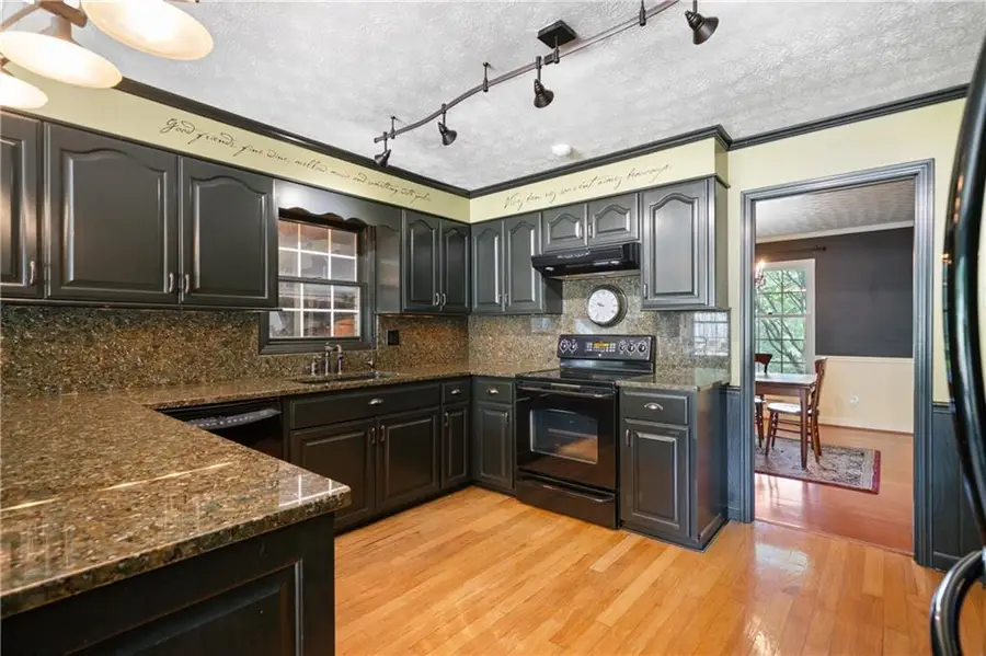 400 Simpson Road Ne, White, GA 30184 - #3