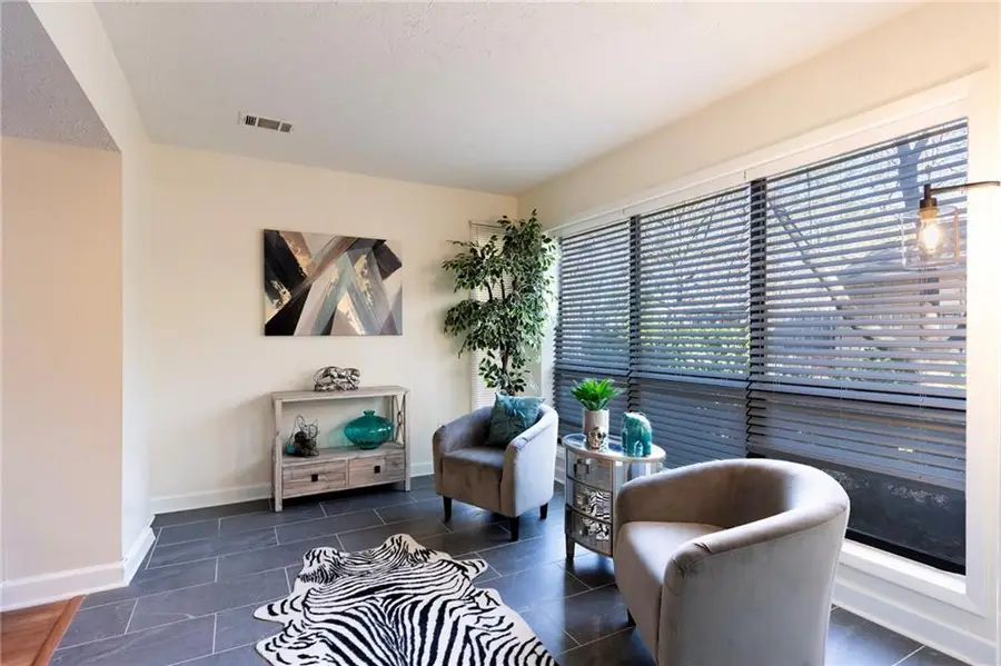 8740 Roswell Road #10A, Atlanta, GA 30350 - Image #2