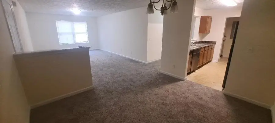 7104 Fairington Ridge Circle, Lithonia, GA 30038 - Image #2