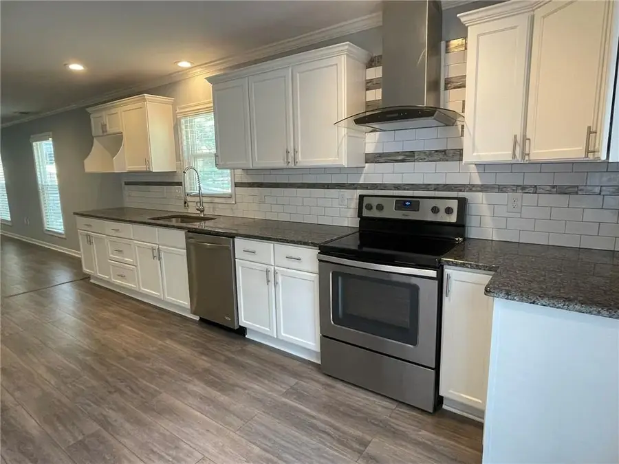 1833 Phillips Avenue, East Point, GA 30344 - Image #3