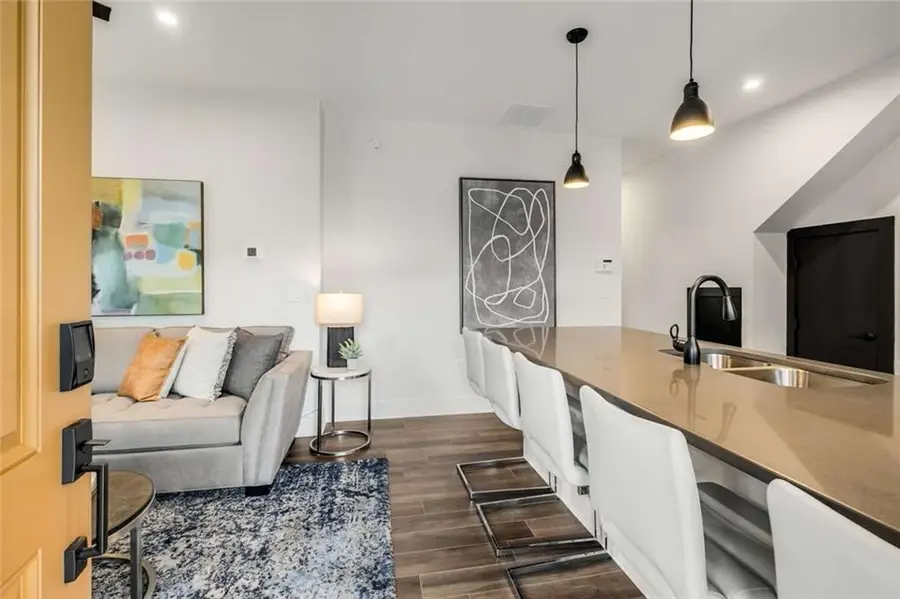 991 Hampton Street Nw, Atlanta, GA 30318 - Image #3