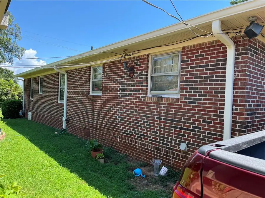 1496 Railroad Avenue, Sugar Hill, GA 30518 - Image #3