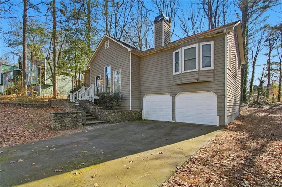 5554 Emerald Way, Acworth, GA 30102 - Image #3