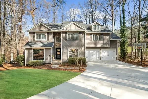 10155 Cresent Hill Lane, Roswell, GA 30076