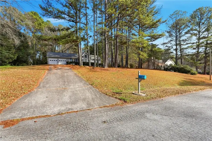 3755 Creekwood Drive, Loganville, GA 30052 - Image #3