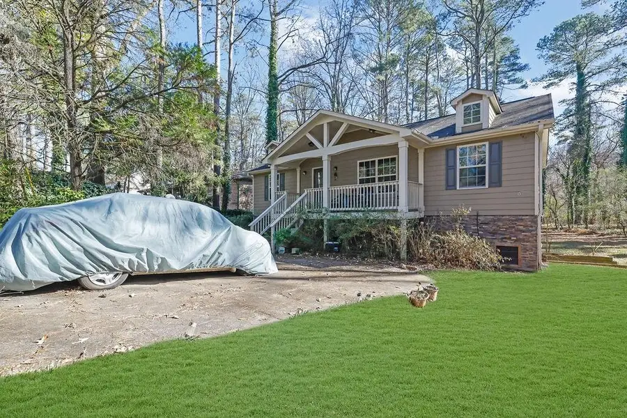 108 Jennifer Lane Nw, Lilburn, GA 30047 - Image #3