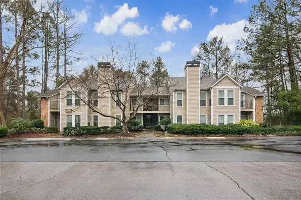1001 Lake Pointe Circle, Roswell, GA 30075