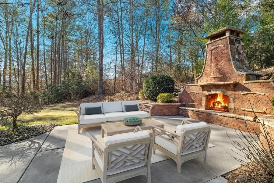 297 Greyhaven Ln, Marietta, GA 30068 - Image #3