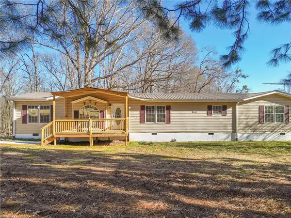 5498 Woodlin Road, Lula, GA 30554