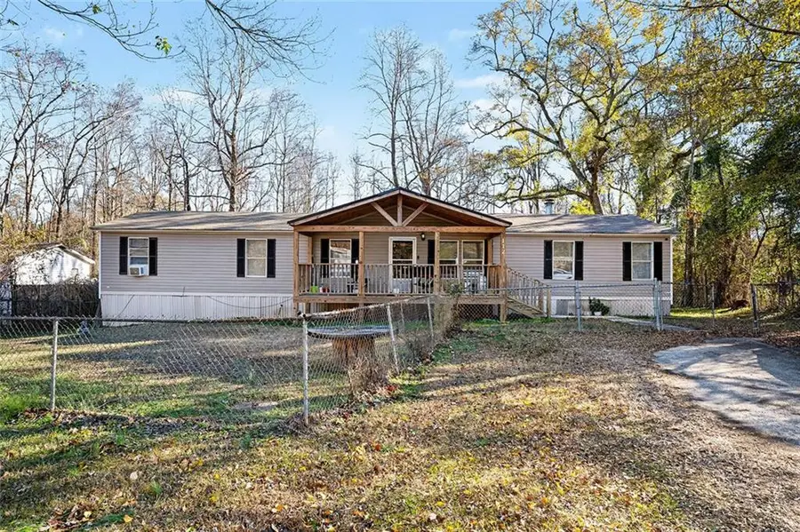 112 Skyland Drive E, Locust Grove, GA 30248 - #2